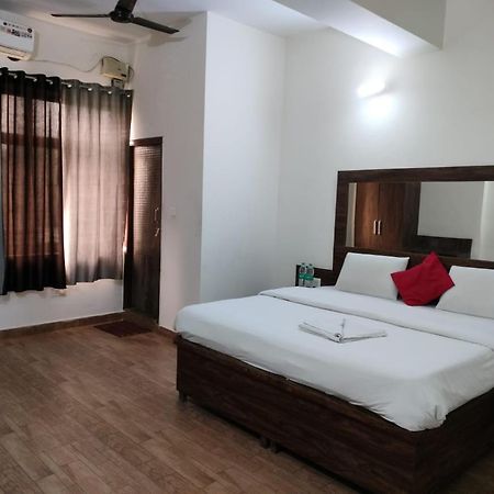 The Rejoice Hotel & Guesthouse Greater Noida Dış mekan fotoğraf