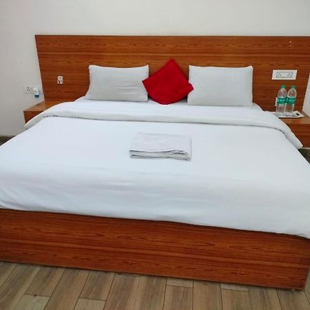 The Rejoice Hotel & Guesthouse Greater Noida Dış mekan fotoğraf